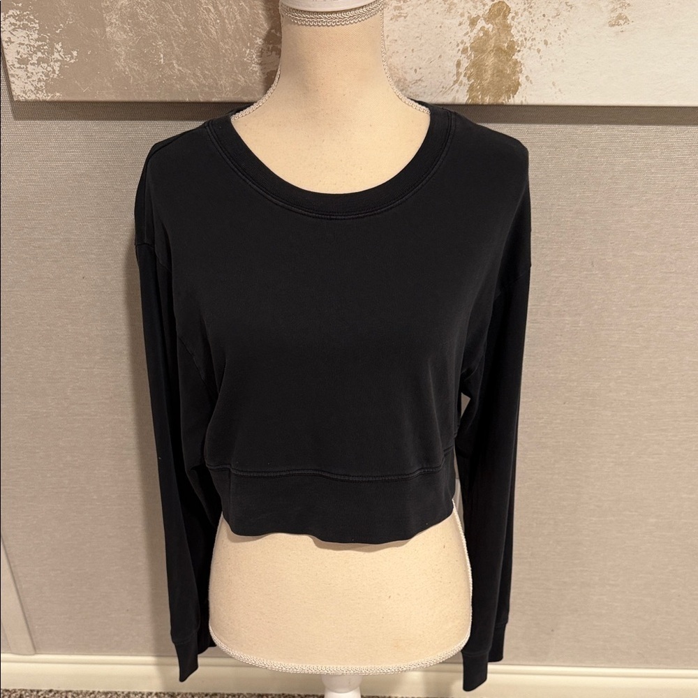 Double Zero Black Long Sleeve Cropped Women's Top size Medium
